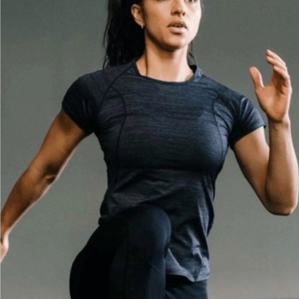 Woman’s Zyia active dark gray workout shirt